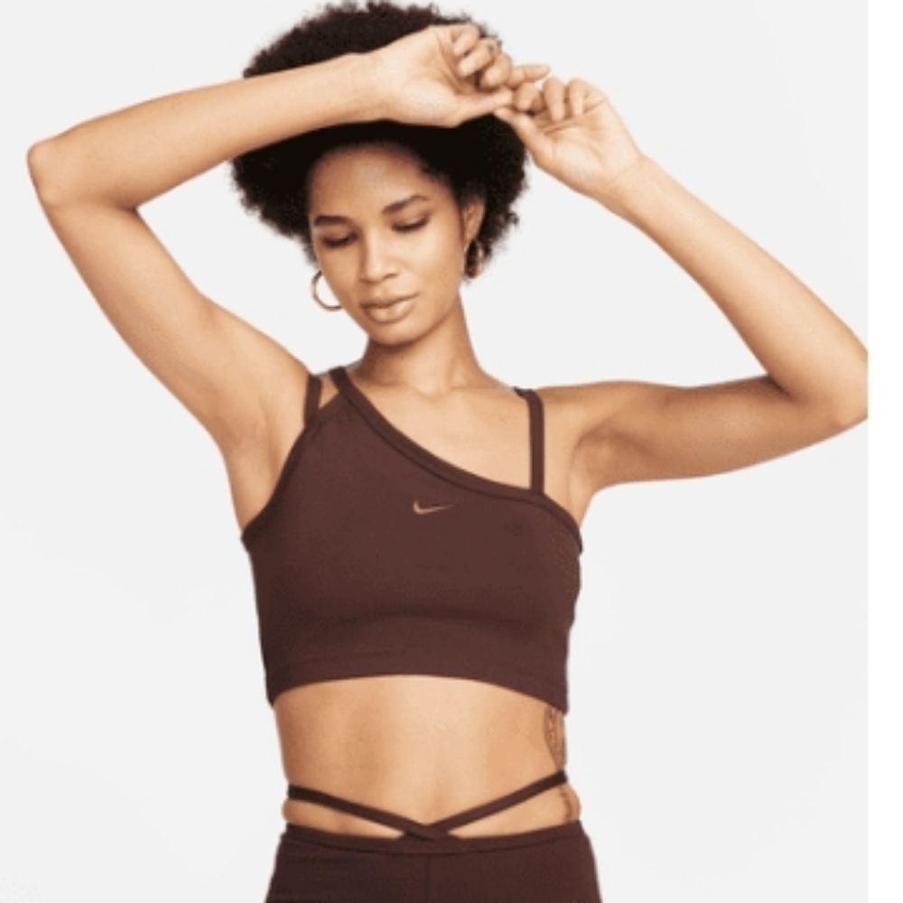 Nike Sportswear Everyday Modern Women's Asymmetrical Crop Tank